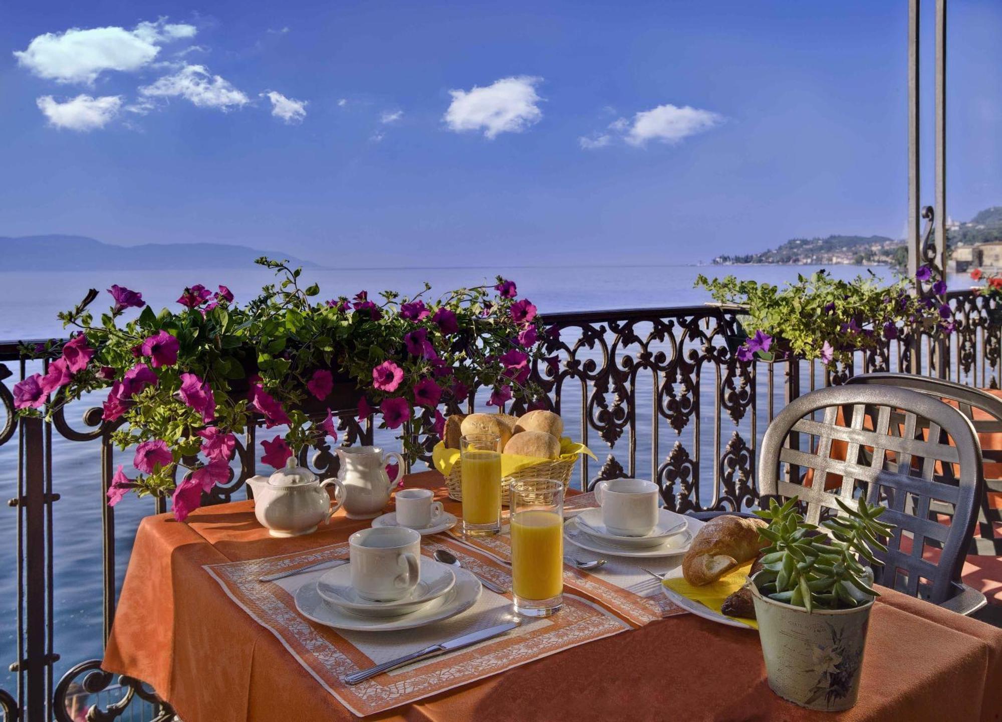Hotel Garnì Riviera Gargnano Esterno foto